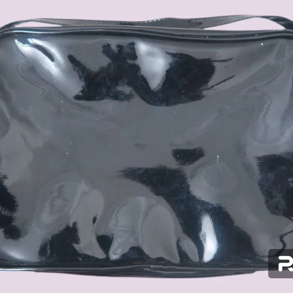 Baviphat cosmetic makeup bag Korean women's in green and black size one size.